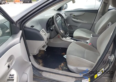 2011 Toyota Corolla Le z USA, uszkodzony, nr VIN 2T1BU4EEXBC737353